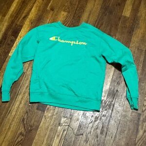Champion l Green Sweater size medium